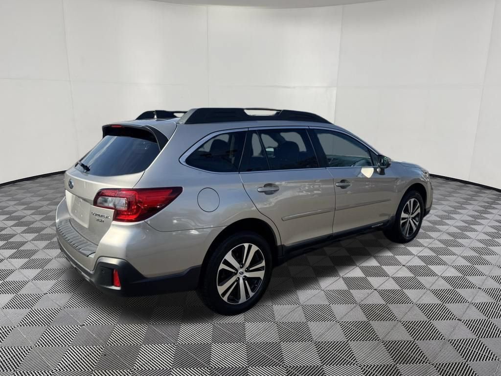Used 2018 Subaru Outback 3.6R Limited AWD/4WD image 4