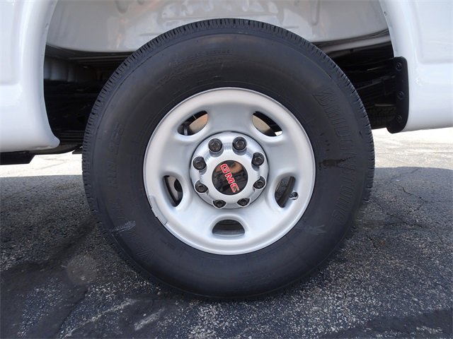 New 2025 GMC Savana 3500 w/ Driver Convenience Package image 24