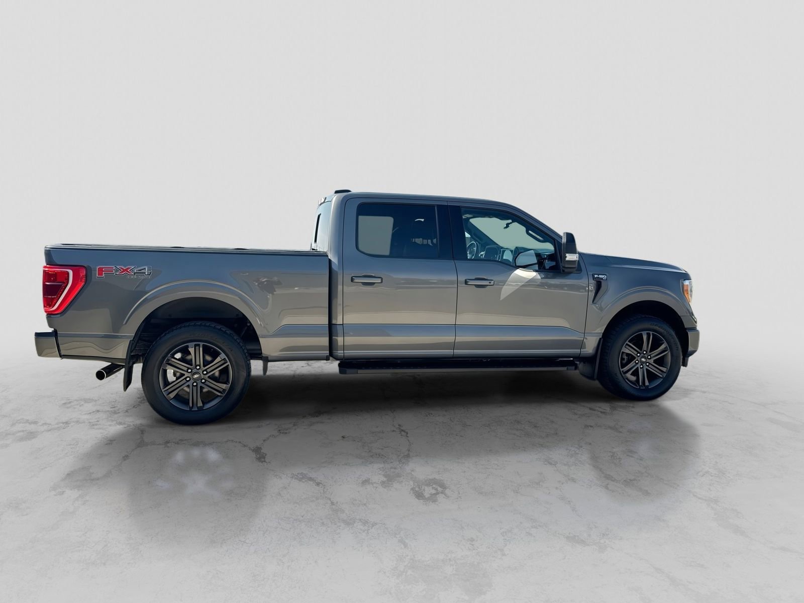 Used 2022 Ford F150 XLT w/ Equipment Group 302A High AWD/4WD image 9