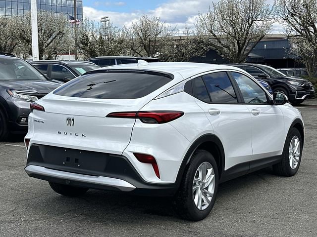 Used 2025 Buick Envista Preferred image 2