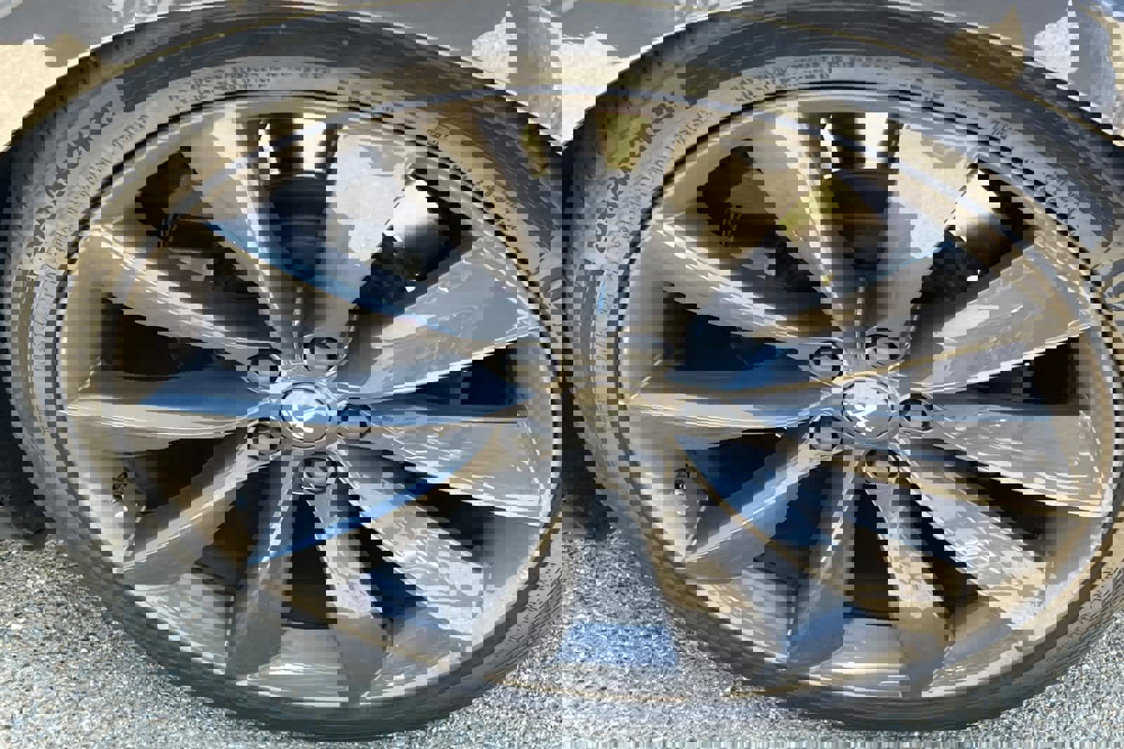 Used 2015 Tesla Model S 85D image 22