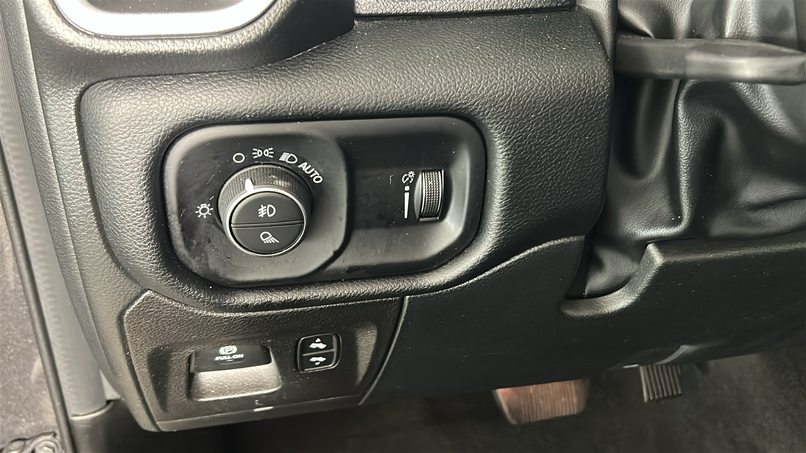 Used 2022 RAM 1500 Big Horn AWD/4WD image 24