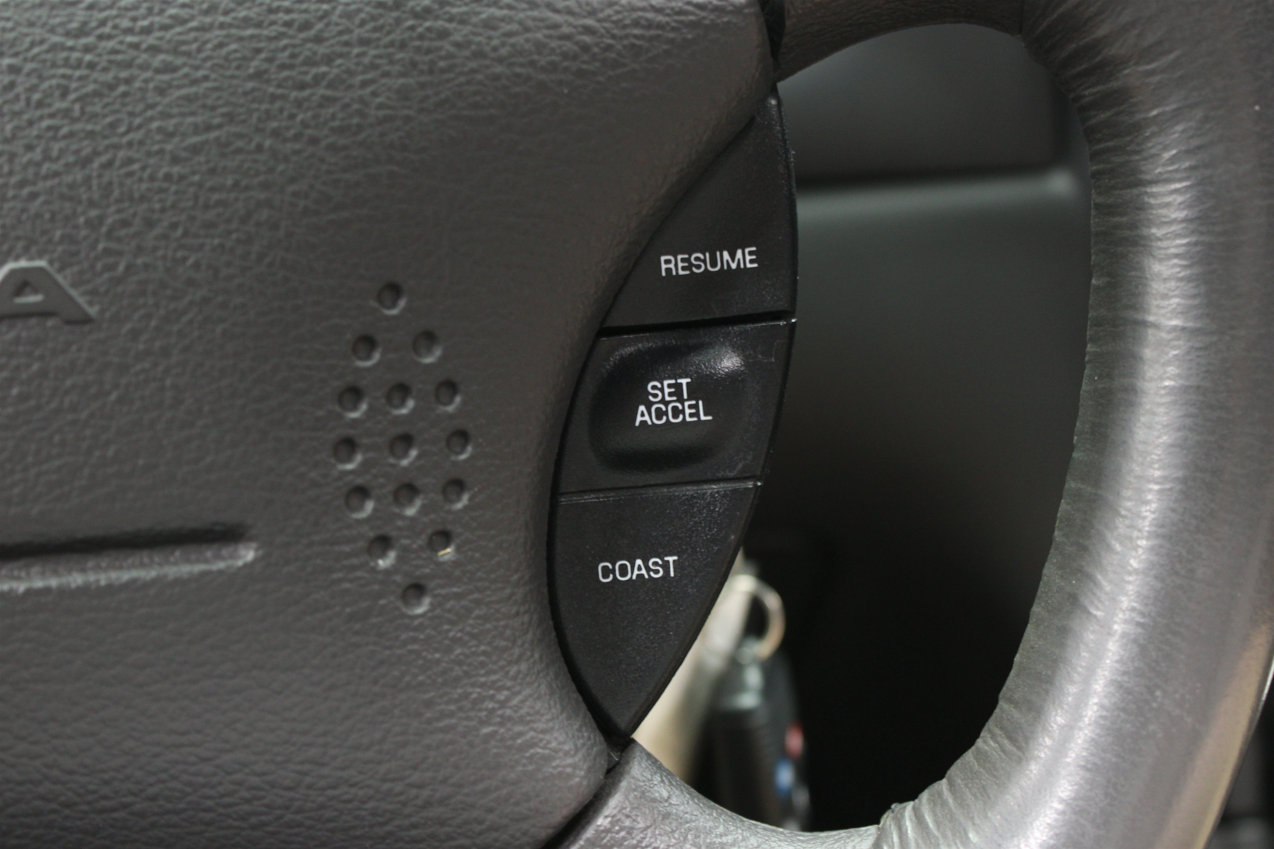 Used 2004 Ford Mustang Cobra RWD image 11