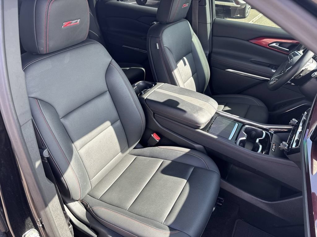 Certified 2024 Chevrolet Traverse Z71 w/ Enhanced Driving Package AWD/4WD image 32