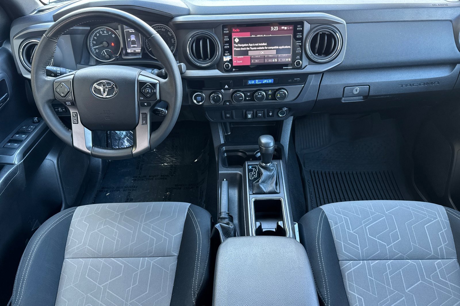 Used 2023 Toyota Tacoma TRD Off-Road image 17