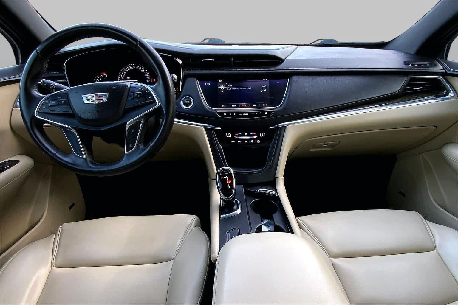 Used 2017 Cadillac XT5 FWD image 16