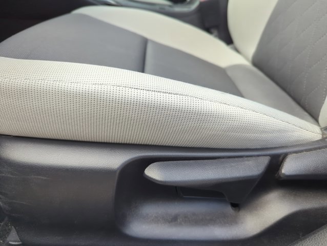 Used 2023 Toyota Corolla LE FWD image 11