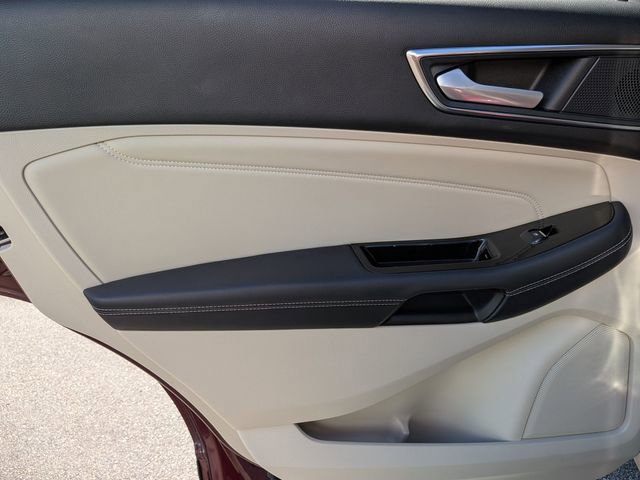 Used 2019 Ford Edge Titanium w/ Cold Weather Package FWD image 27