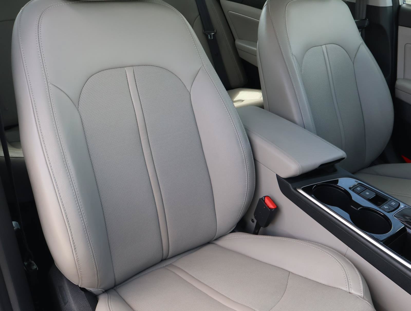 Used 2019 Hyundai Sonata Limited w/ Ultimate Package 04 FWD image 15