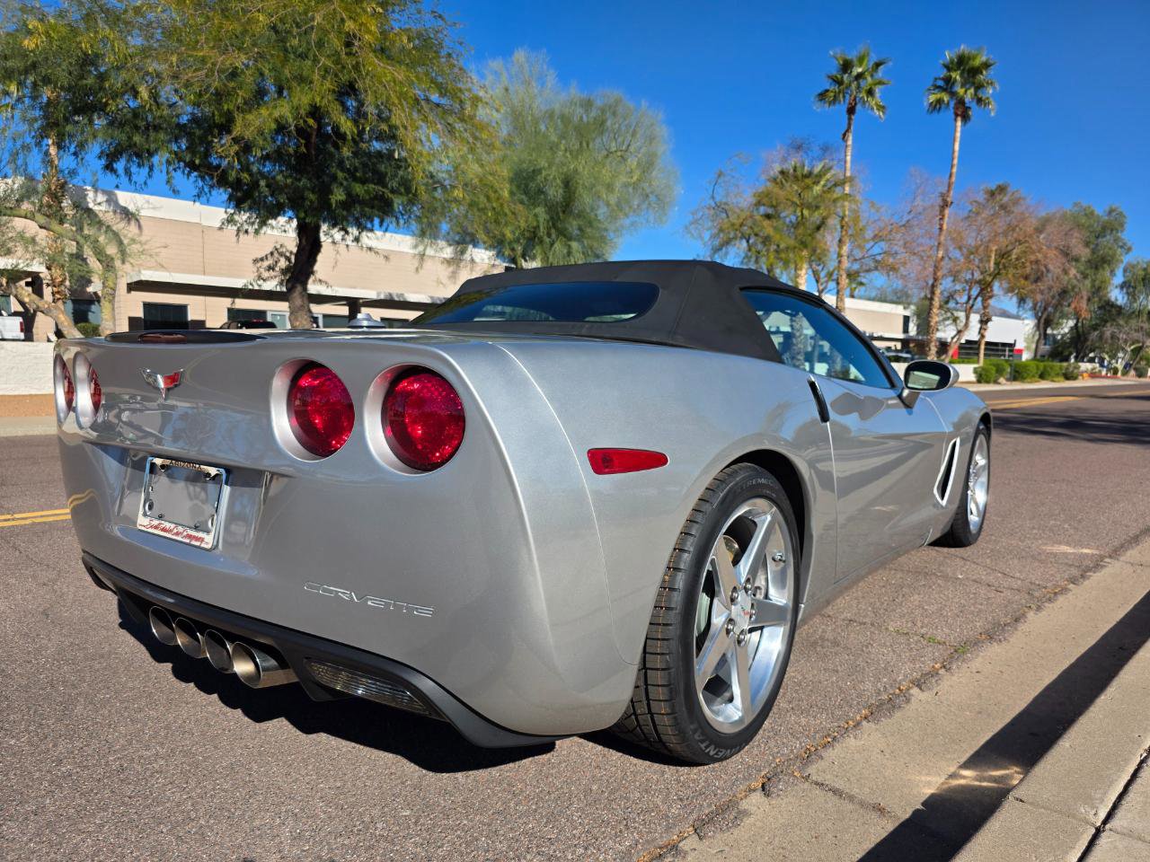 Used 2005 Chevrolet Corvette Convertible w/ Preferred Equipment Group RWD image 34