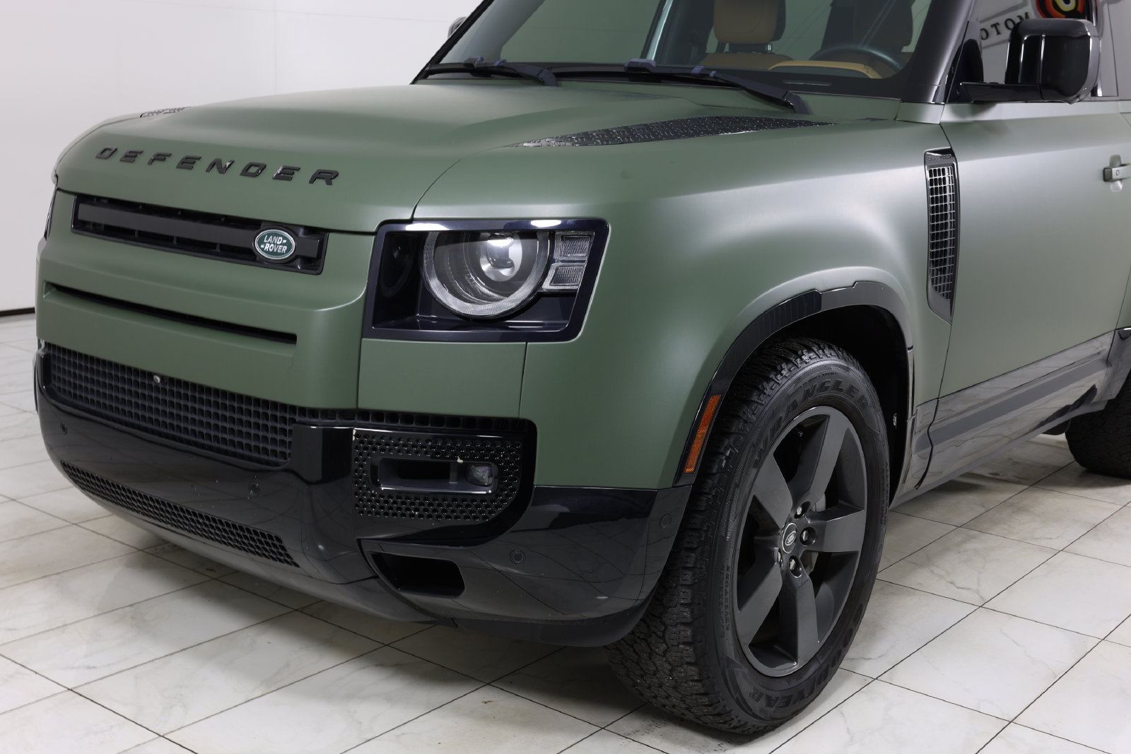 Used 2023 Land Rover Defender 90 SE AWD/4WD image 48