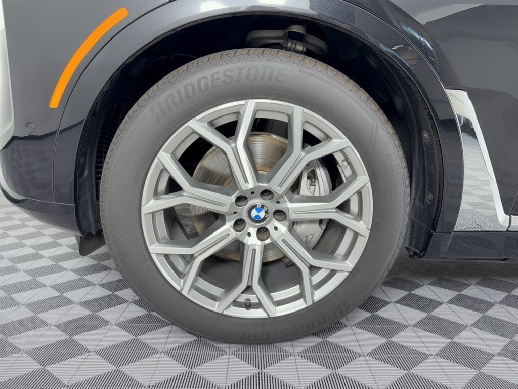 Used 2026 BMW X7 xDrive40i w/ Executive Package AWD/4WD image 13