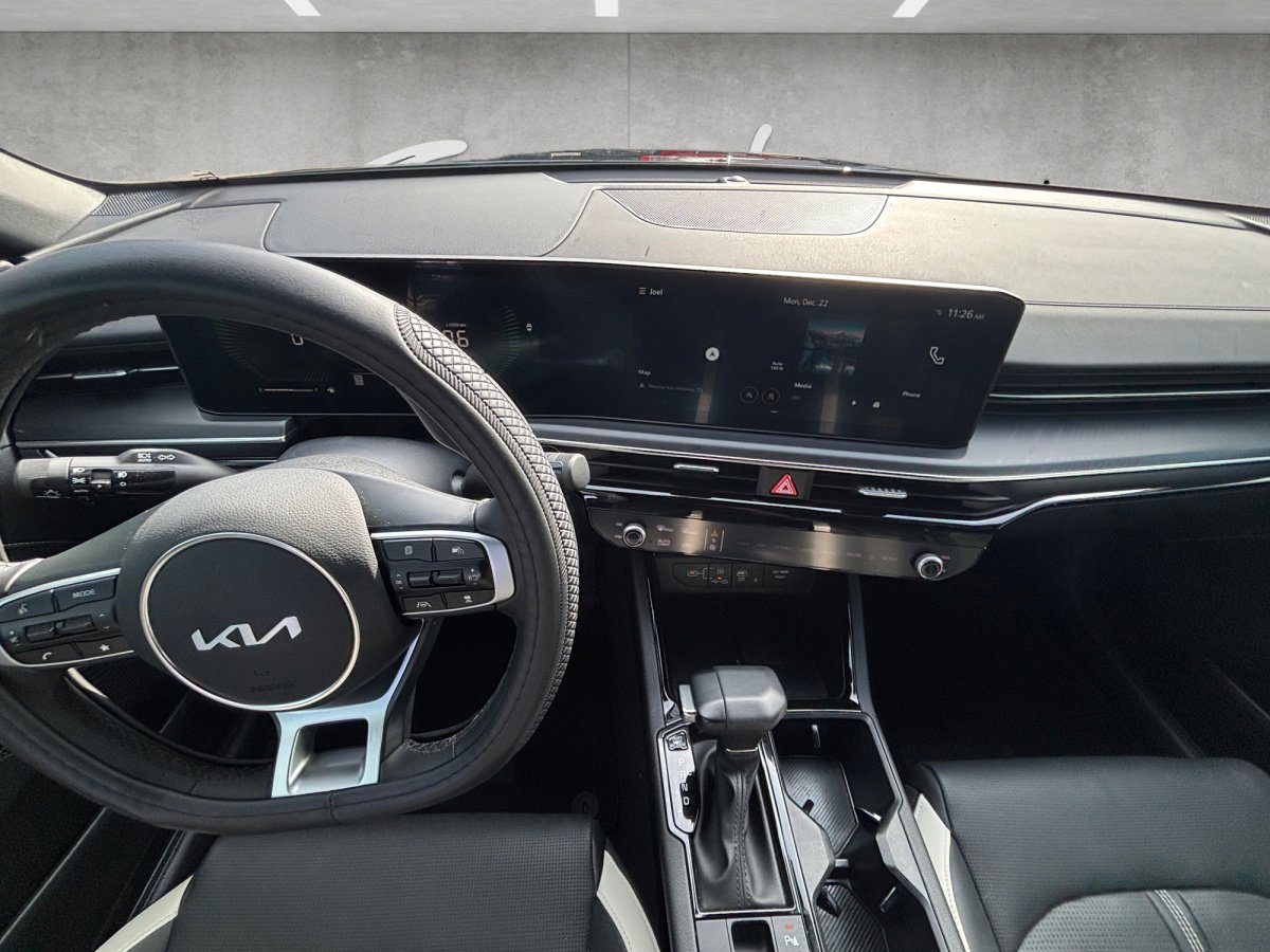 Used 2025 Kia K5 GT-Line w/ GT-Line Premium Package image 3