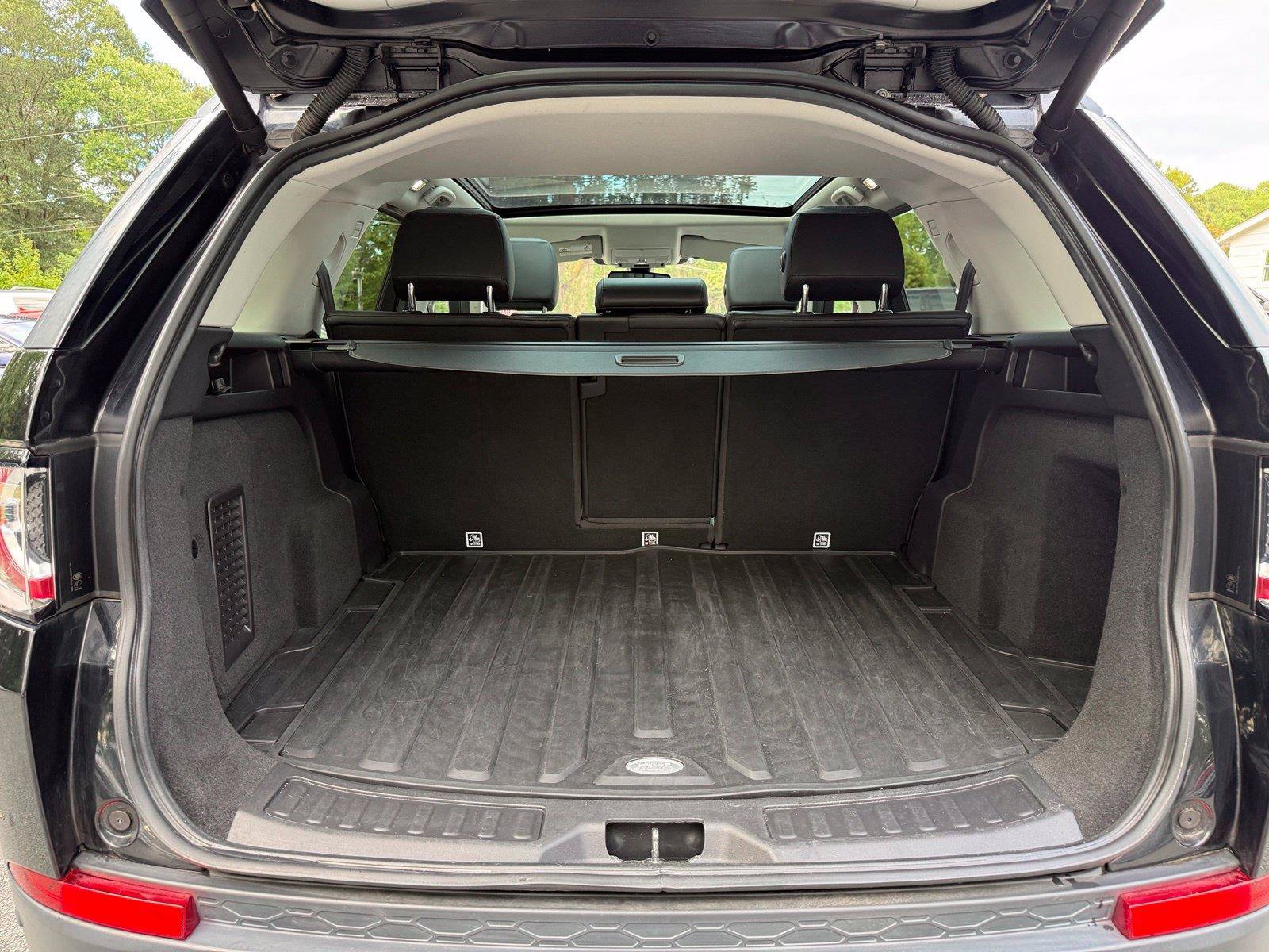 Used 2017 Land Rover Discovery Sport HSE AWD/4WD image 12