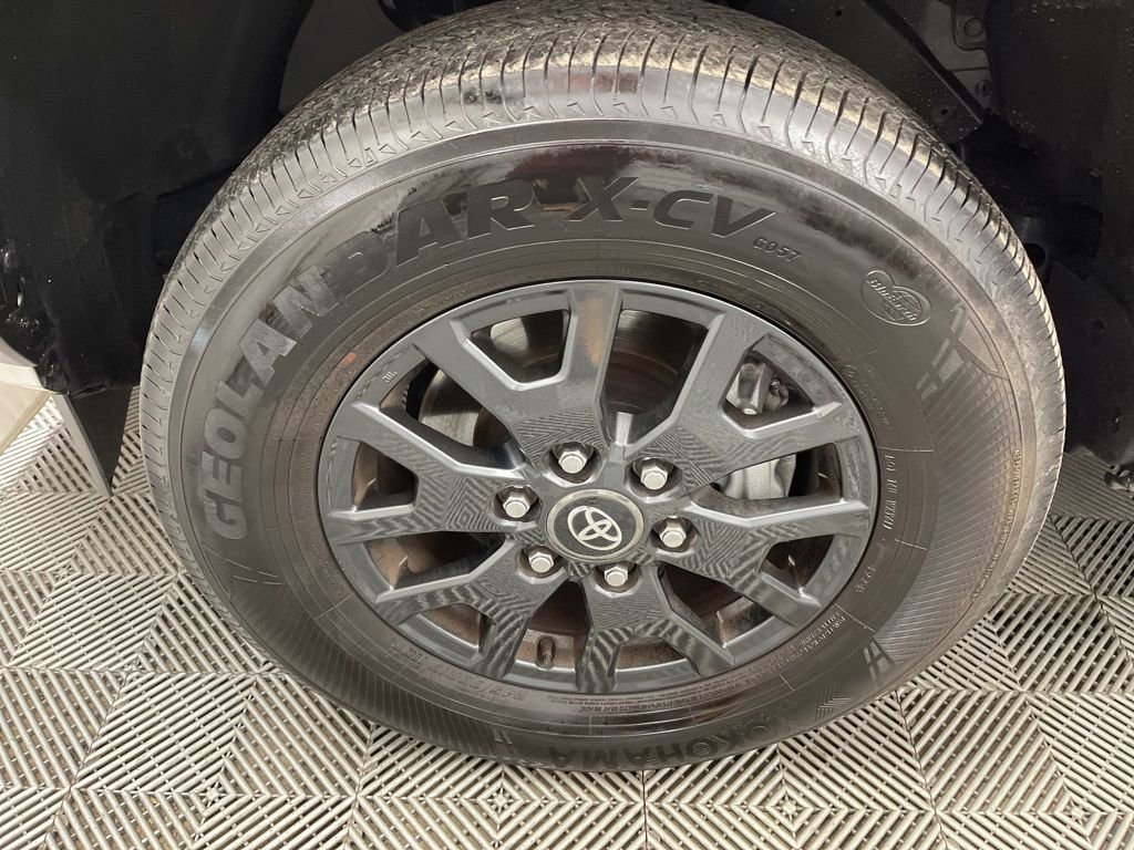 Used 2025 Toyota 4Runner SR5 image 36