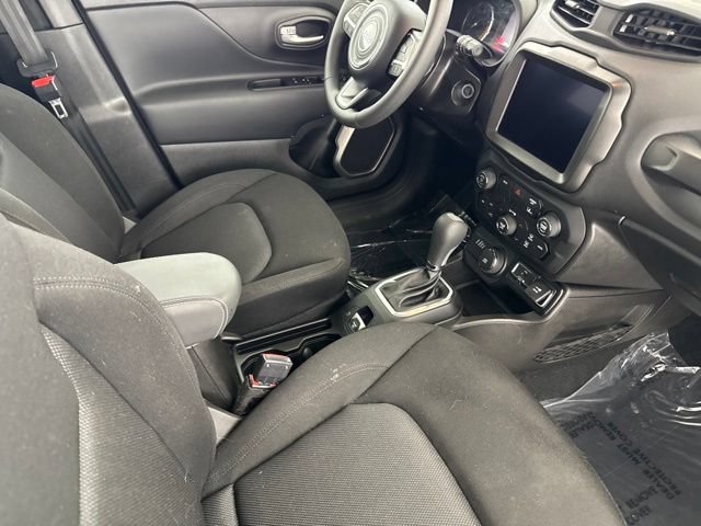 Used 2023 Jeep Renegade Latitude AWD/4WD image 23