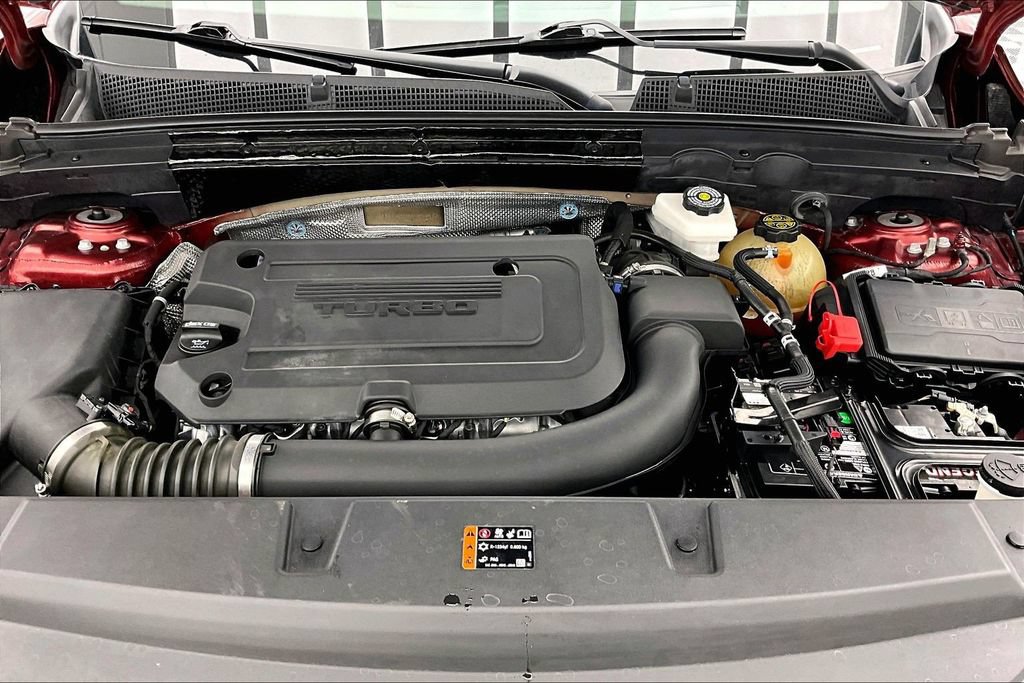 Used 2021 Buick Envision Essence w/ Technology Package I FWD image 10