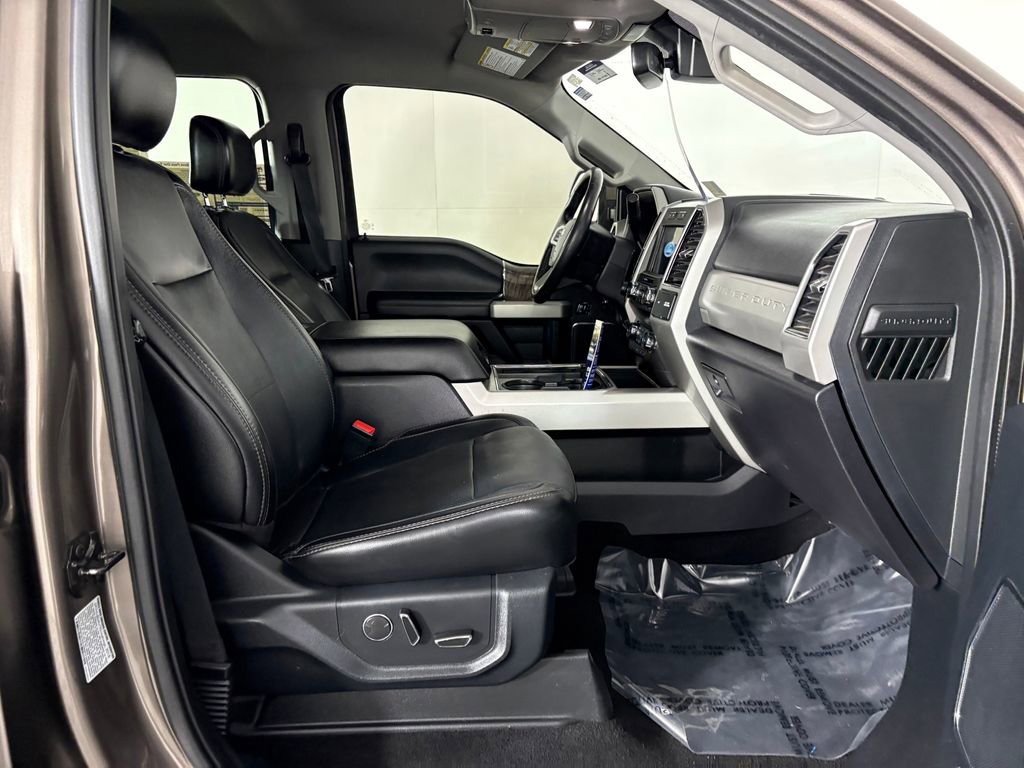 Certified 2019 Ford F450 Lariat w/ Lariat Ultimate Package image 37
