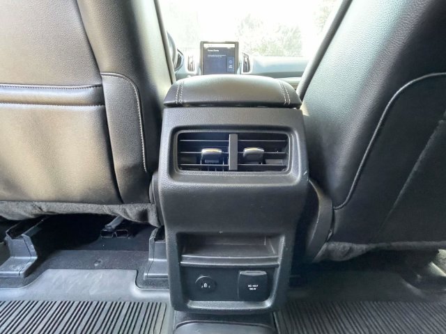 Certified 2024 Ford Edge Titanium AWD/4WD image 17