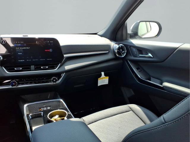 Used 2025 Chevrolet Equinox LT w/ Convenience Package II FWD image 9