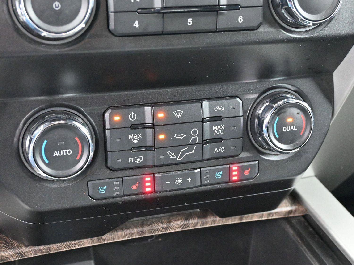 Used 2019 Ford F250 Lariat w/ Chrome Package image 25