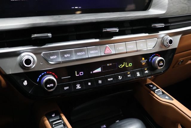 Used 2023 Kia Telluride EX X-Line AWD/4WD image 30