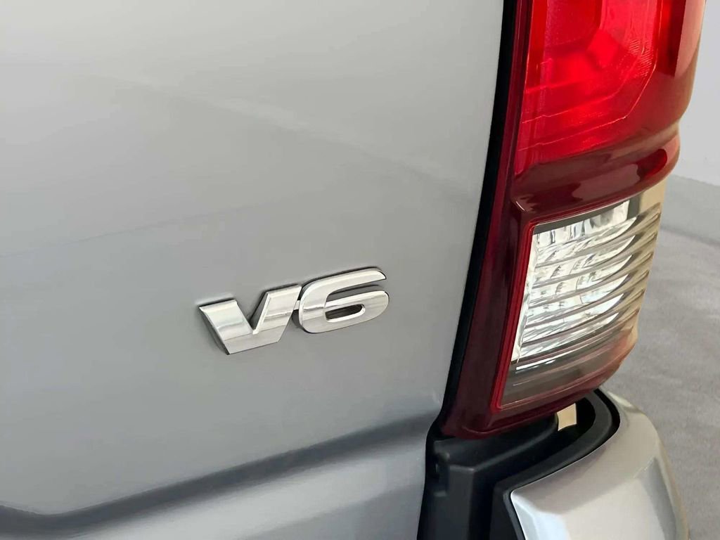 Used 2019 Toyota Tacoma TRD Off-Road AWD/4WD image 32