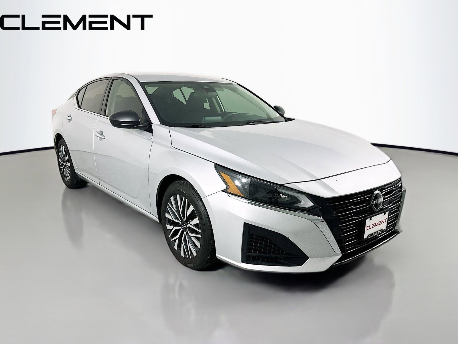 Used 2024 Nissan Altima 2.5 SV image 5