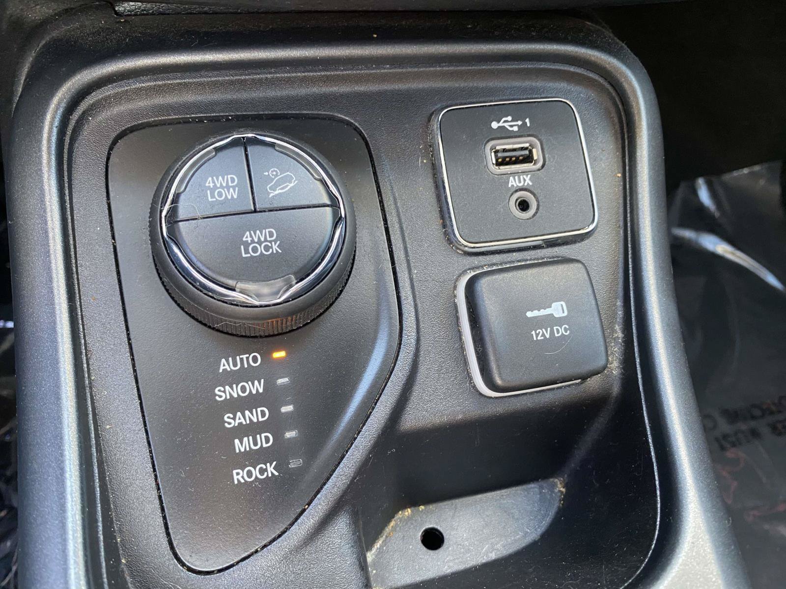 Used 2021 Jeep Compass Trailhawk AWD/4WD image 27