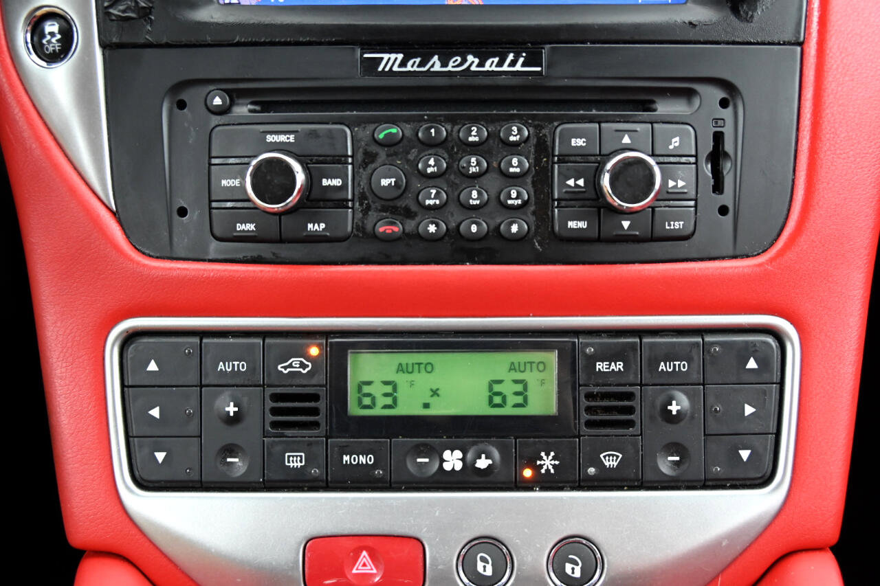 Used 2014 Maserati GranTurismo Sport image 31