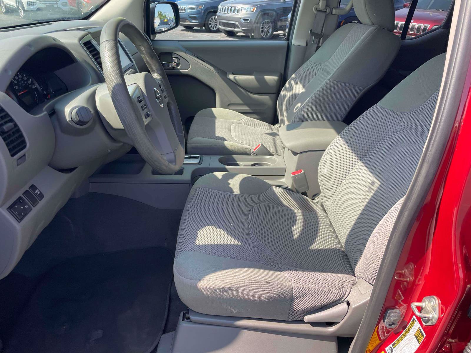 Used 2019 Nissan Frontier SV RWD image 13