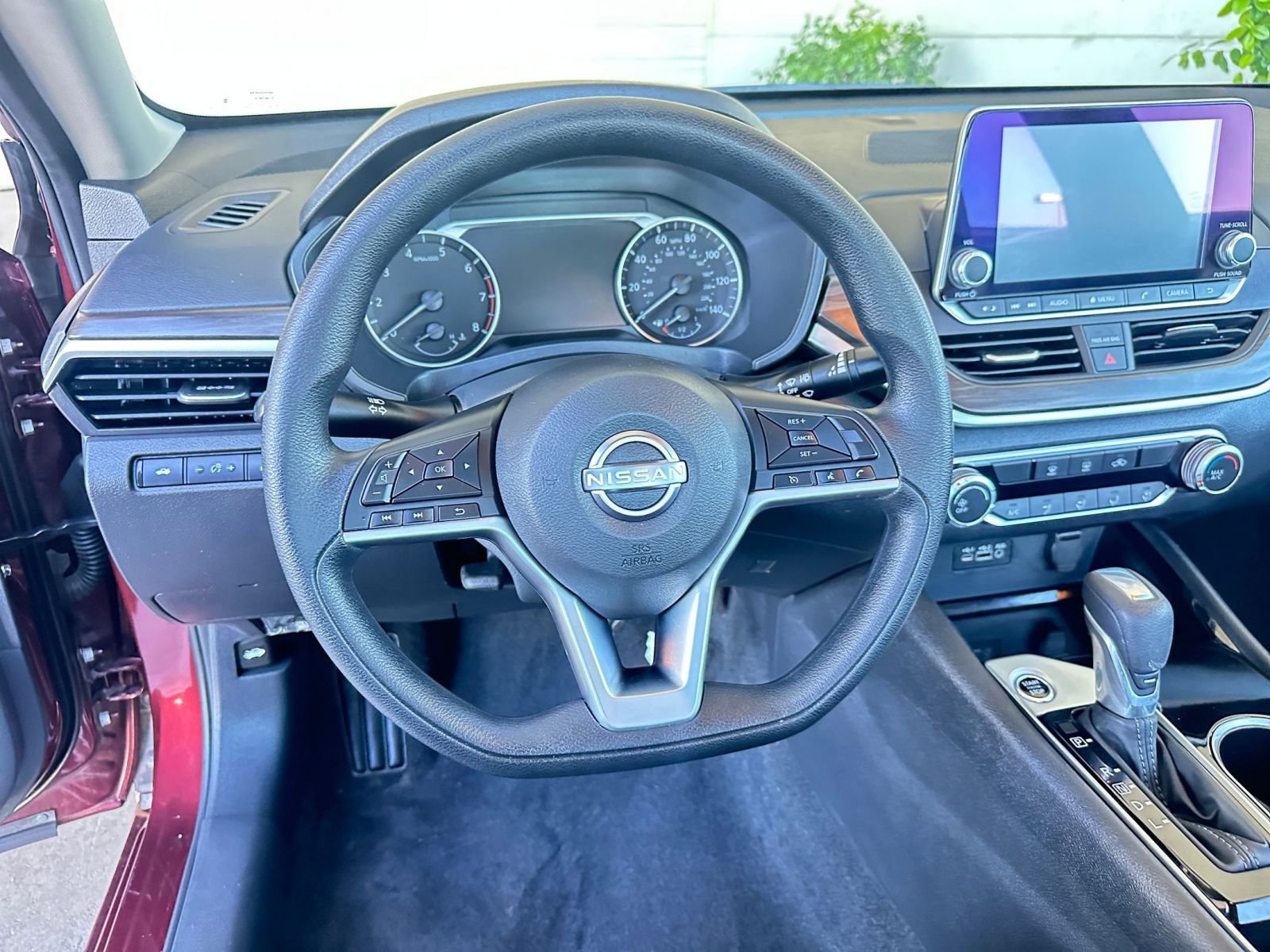 Used 2024 Nissan Altima 2.5 SV image 28