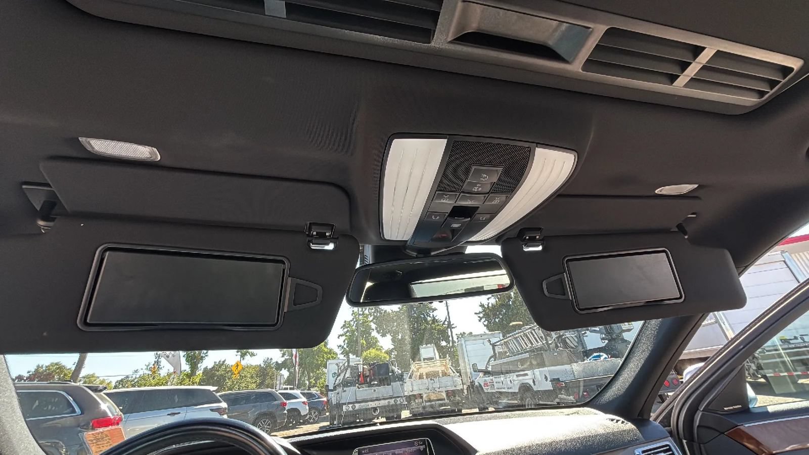 Used 2014 Mercedes-Benz E 350 Sedan image 26