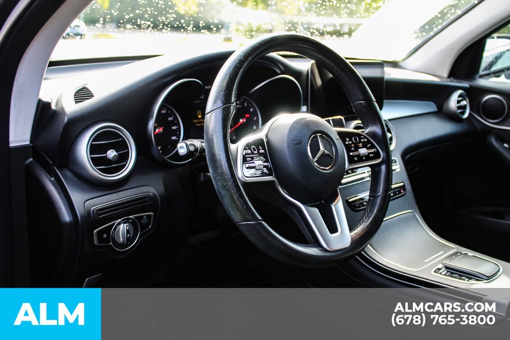 Used 2021 Mercedes-Benz GLC 300 4MATIC w/ Premium Package image 32