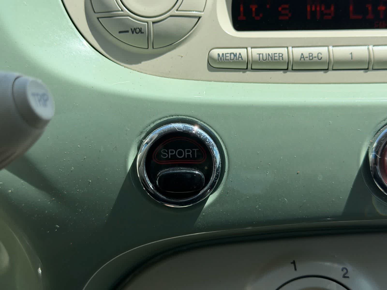 Used 2013 FIAT 500 Pop FWD image 28