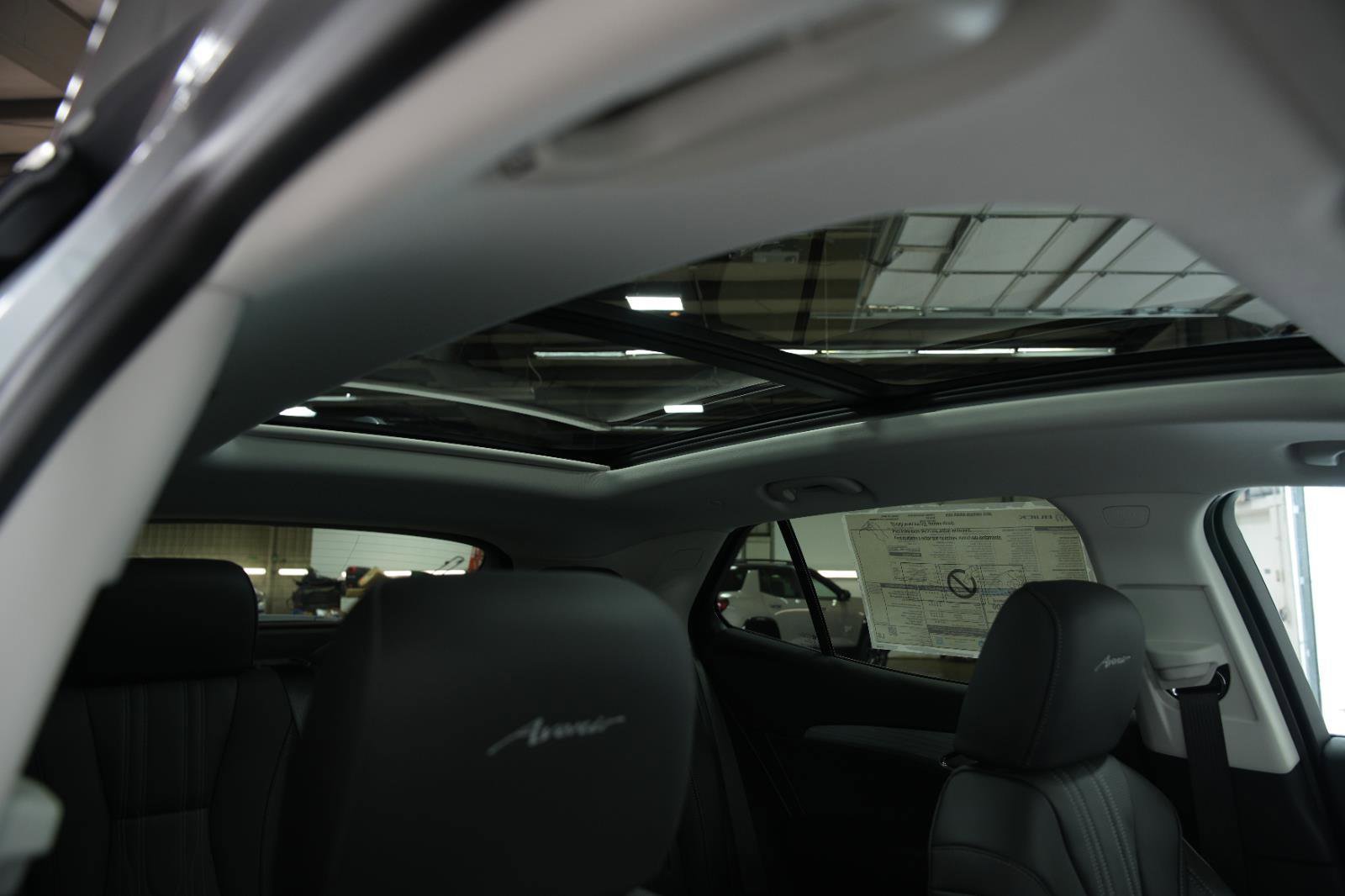 New 2026 Buick Envision Avenir image 17