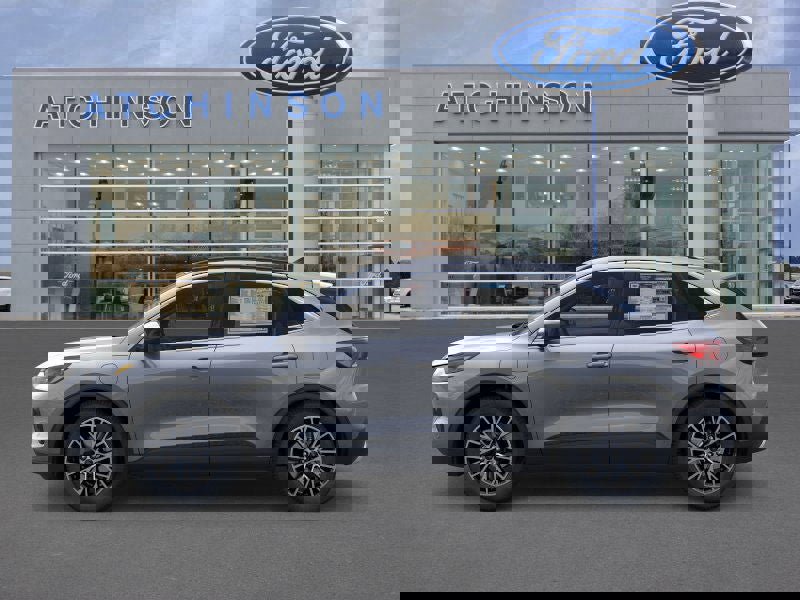 New 2025 Ford Escape SE w/ PHEV Premium Package image 3