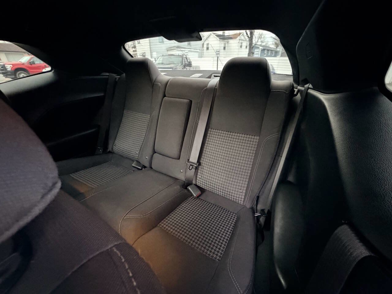 Used 2019 Dodge Challenger SXT image 27