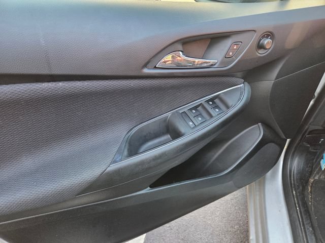 Used 2018 Chevrolet Cruze LT w/ Convenience Package FWD image 9