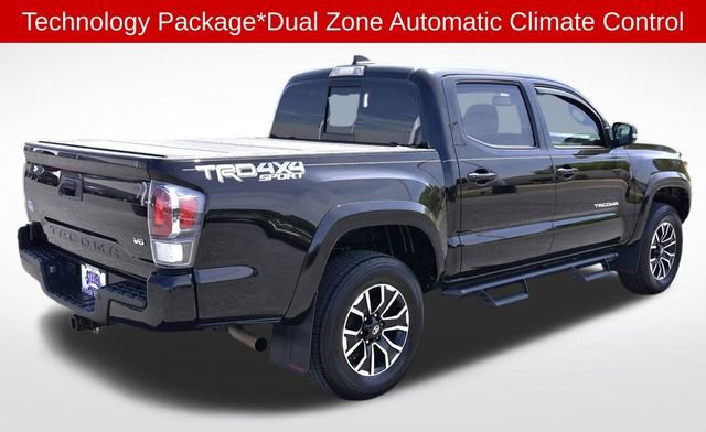 Used 2020 Toyota Tacoma TRD Sport w/ TRD Premium Sport Package AWD/4WD image 4