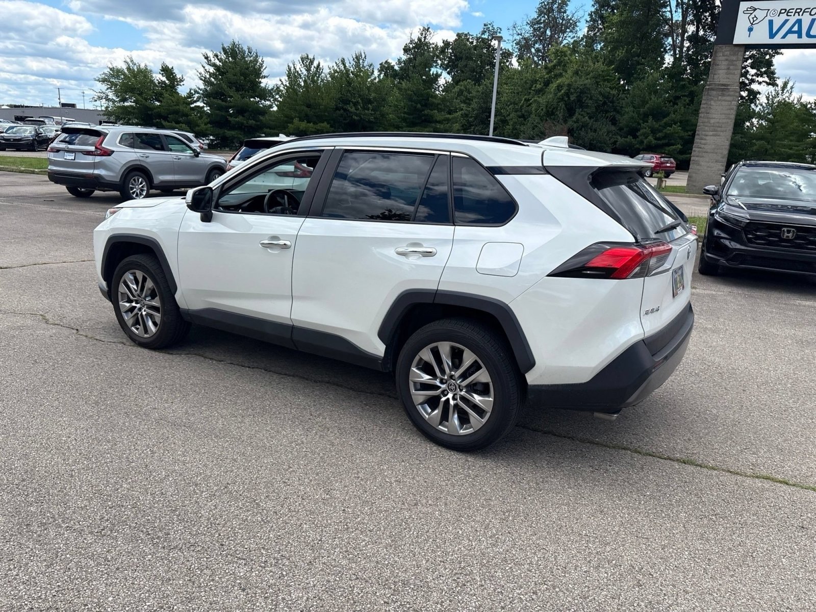 Used 2021 Toyota RAV4 Limited w/ Limited Grade Weather Package FWD image 9