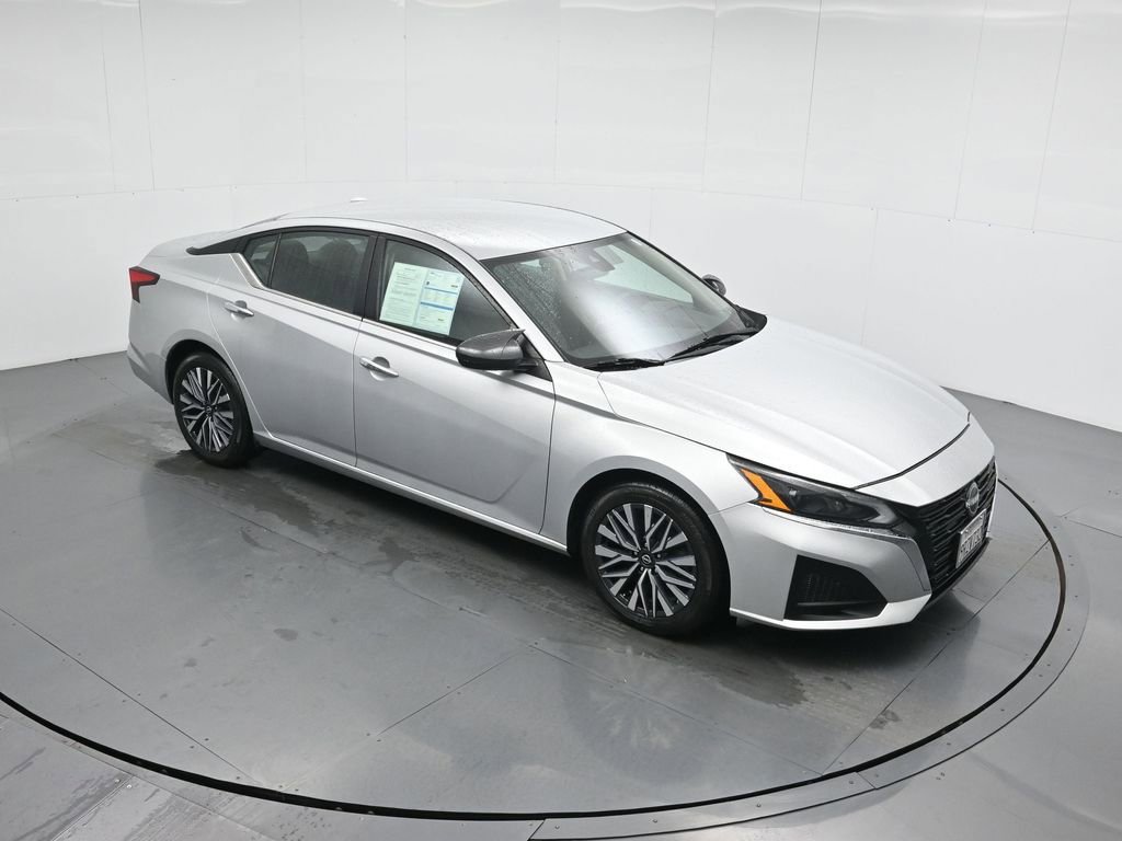 Used 2023 Nissan Altima 2.5 SV image 39
