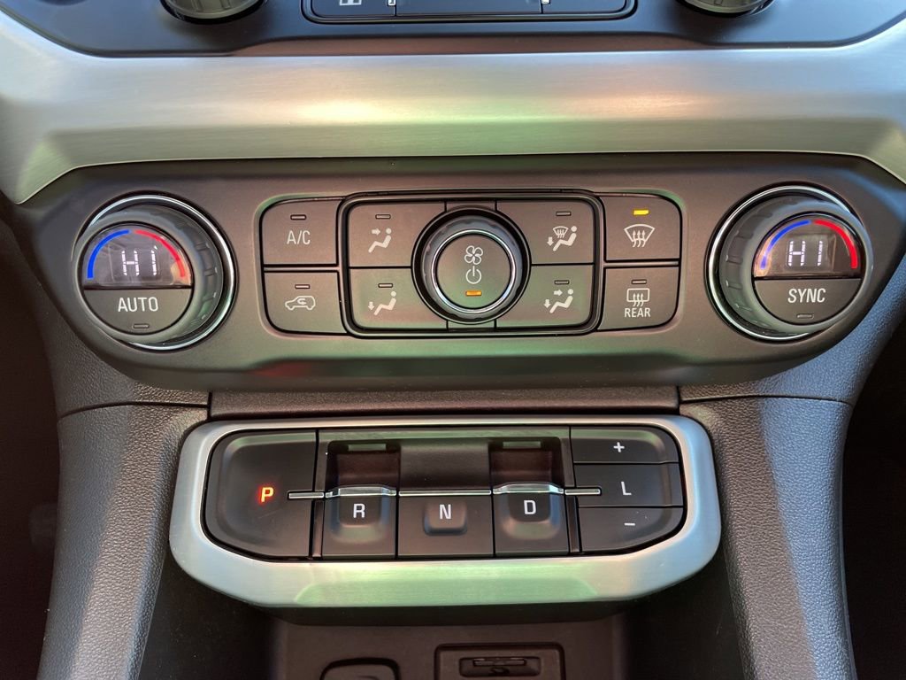 Used 2023 GMC Acadia SLT image 27