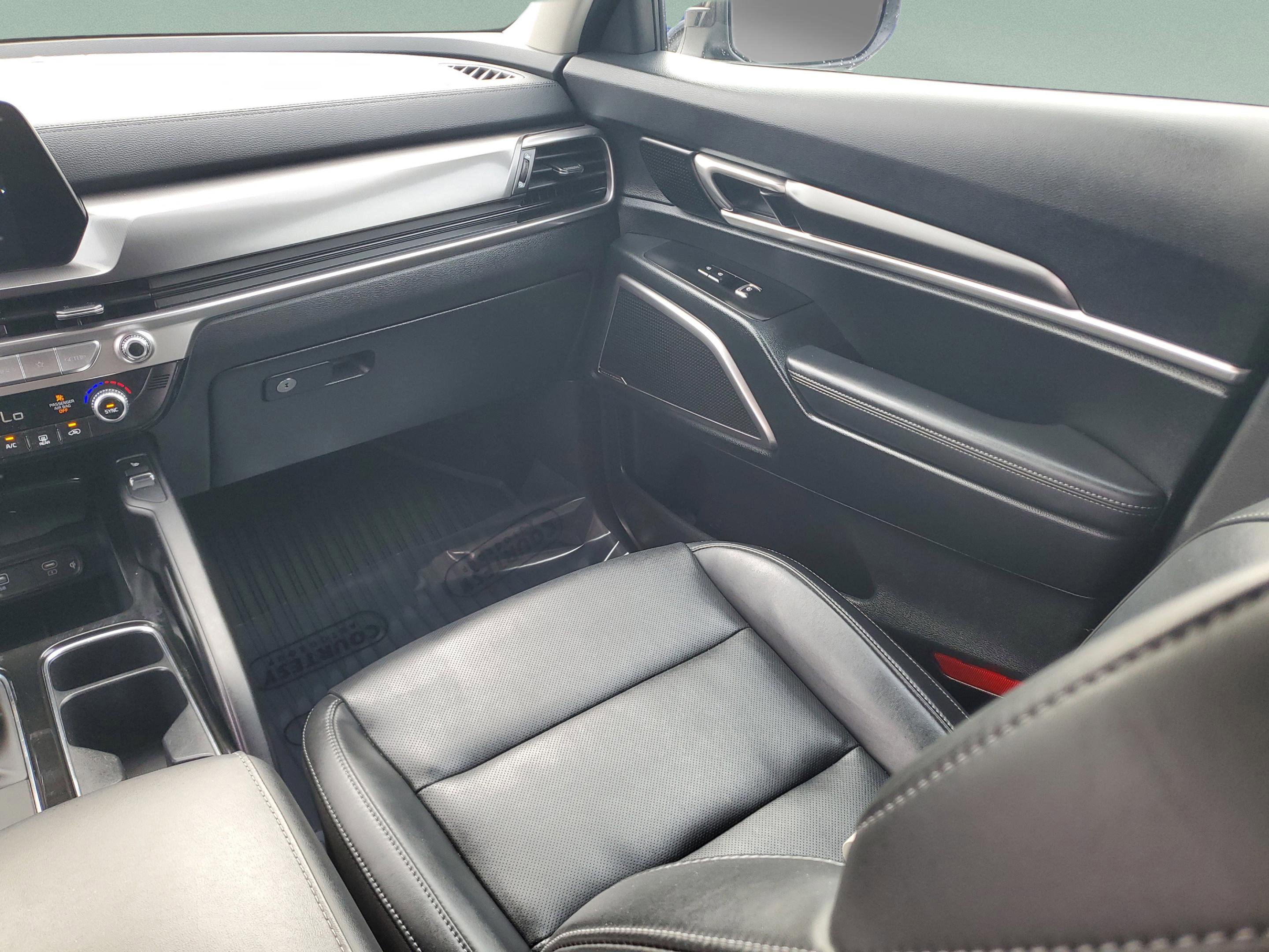 Certified 2025 Kia Telluride S image 12