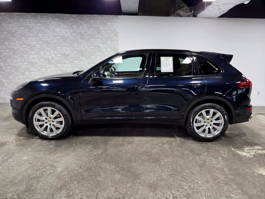 Used 2017 Porsche Cayenne S AWD/4WD image 2