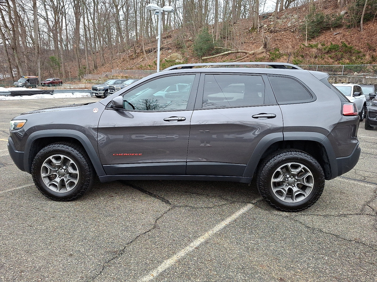 Certified 2020 Jeep Cherokee Trailhawk w/ Cold Weather Group image 5