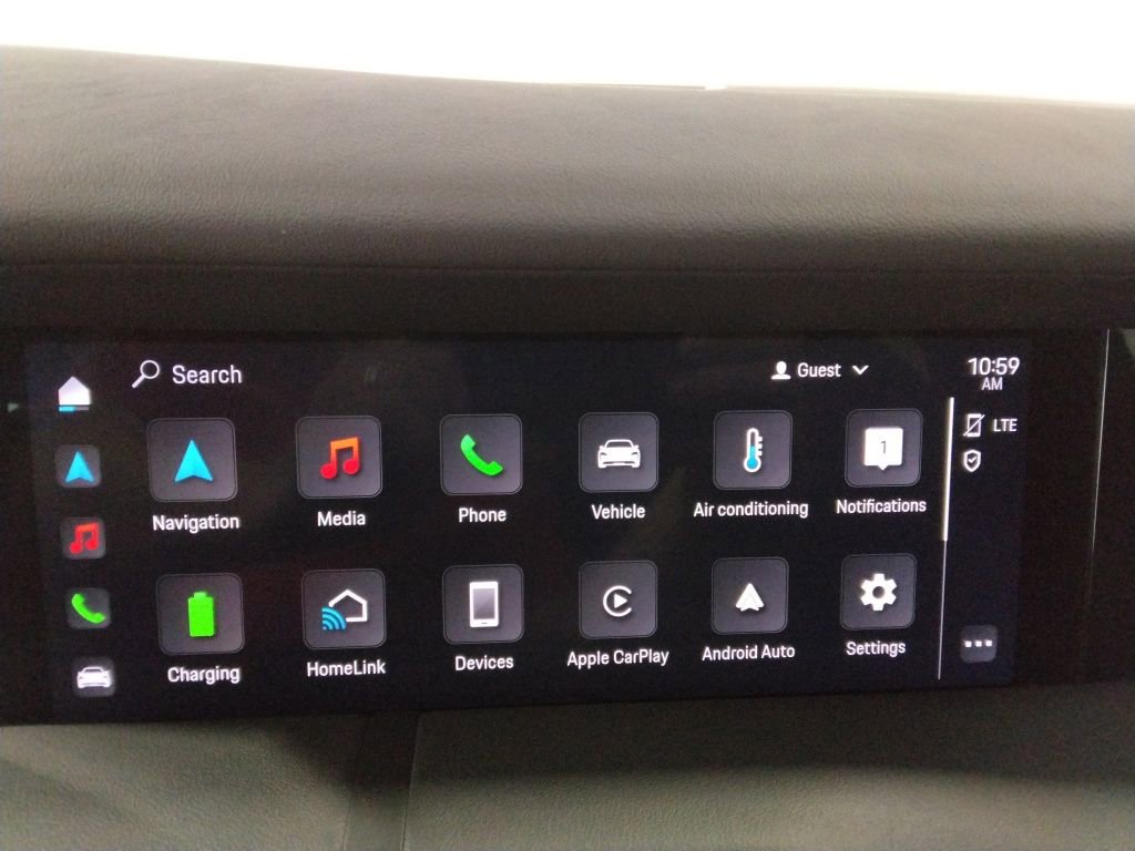 Used 2022 Porsche Taycan image 22