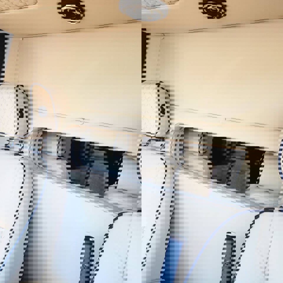 Used 2023 Mercedes-Benz Sprinter 3500 image 13