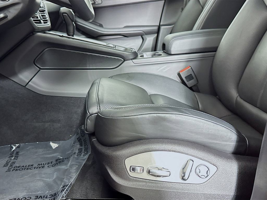 Certified 2026 Porsche Macan image 22