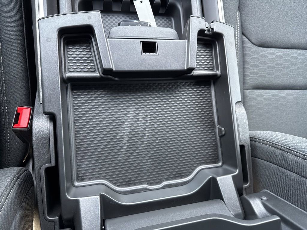 New 2026 RAM 1500 4x4 Crew Cab image 21